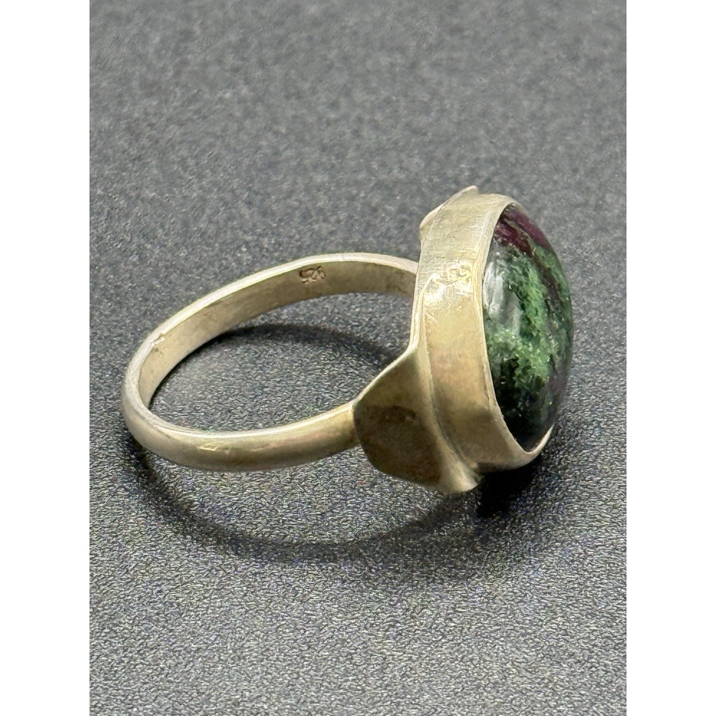 Vintage Sterling Silver Ruby Zoisite Ring Size 8.25 Q16