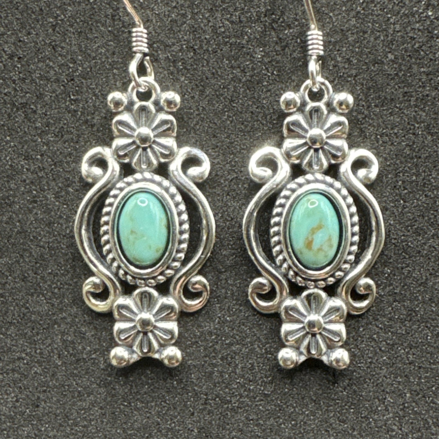 New Condition Sterling Silver Turquoise Baroque Daisy Dangle Earrings 925