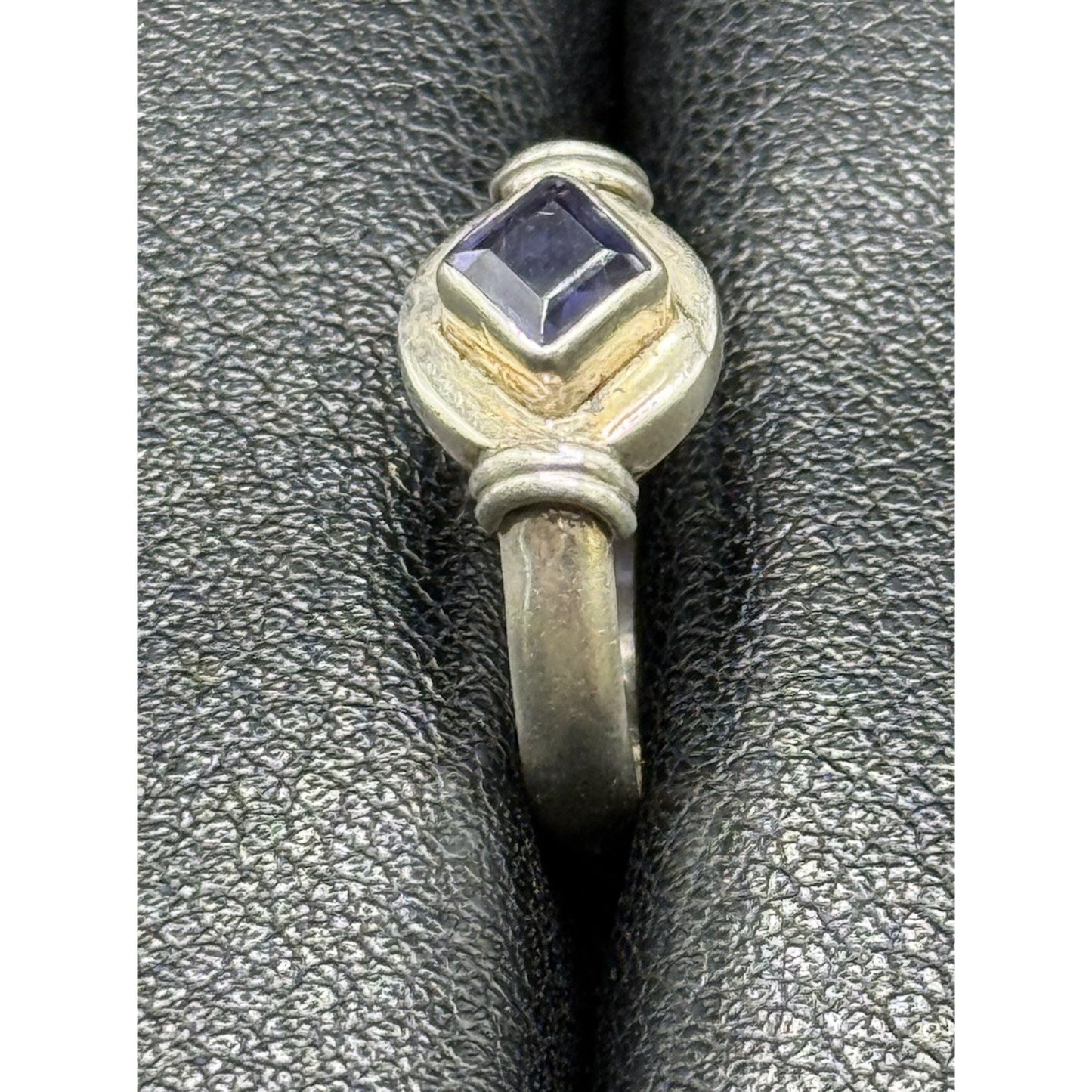 Vintage Sterling Silver Genuine Amethyst Ring Size 6.25 Q2