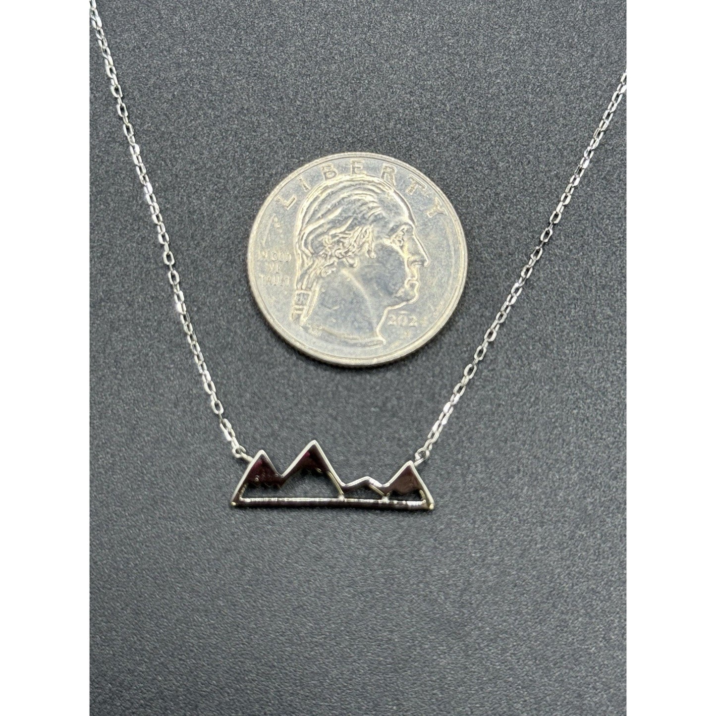 New Condition 18” Sterling Silver Mountain Pendant Necklace 925