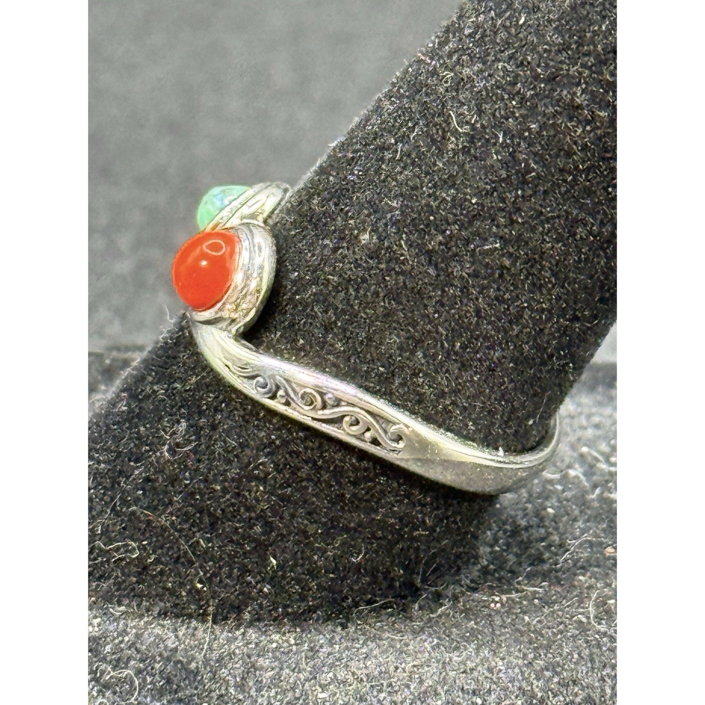New Condition Sterling Silver Turquoise Coral Ring Size 7.00