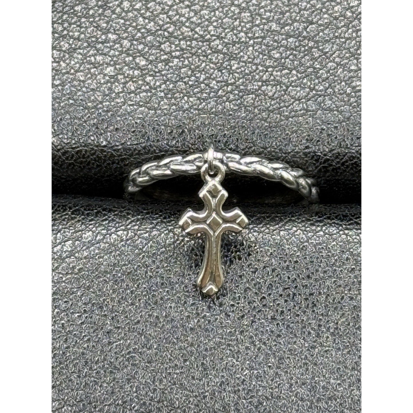 New Condition Sterling Silver Cable Cross Dangle Ring Size 7.00