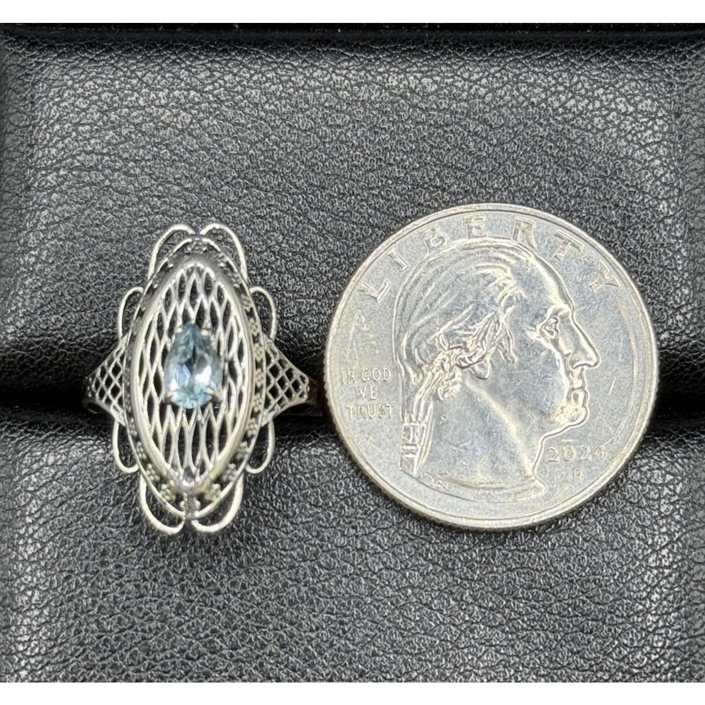 EUC Sterling Silver Genuine Blue Topaz Filigree Ring Size 7.00 925 Q21