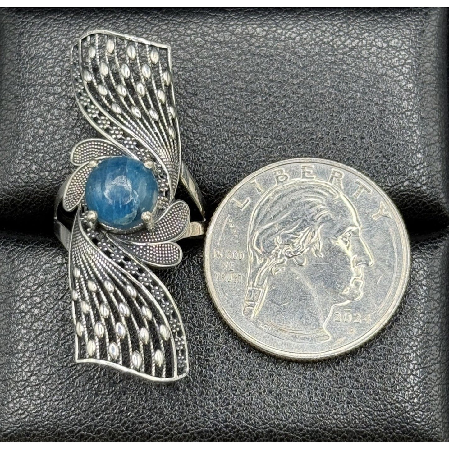 Excellent Used Condition Sterling Silver Genuine Apatite Ring Size 7.00 Q2