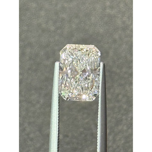 Loose 3.03 Radiant Cut Lab Grown Diamond E Color VVS2 IGI Custom Rings