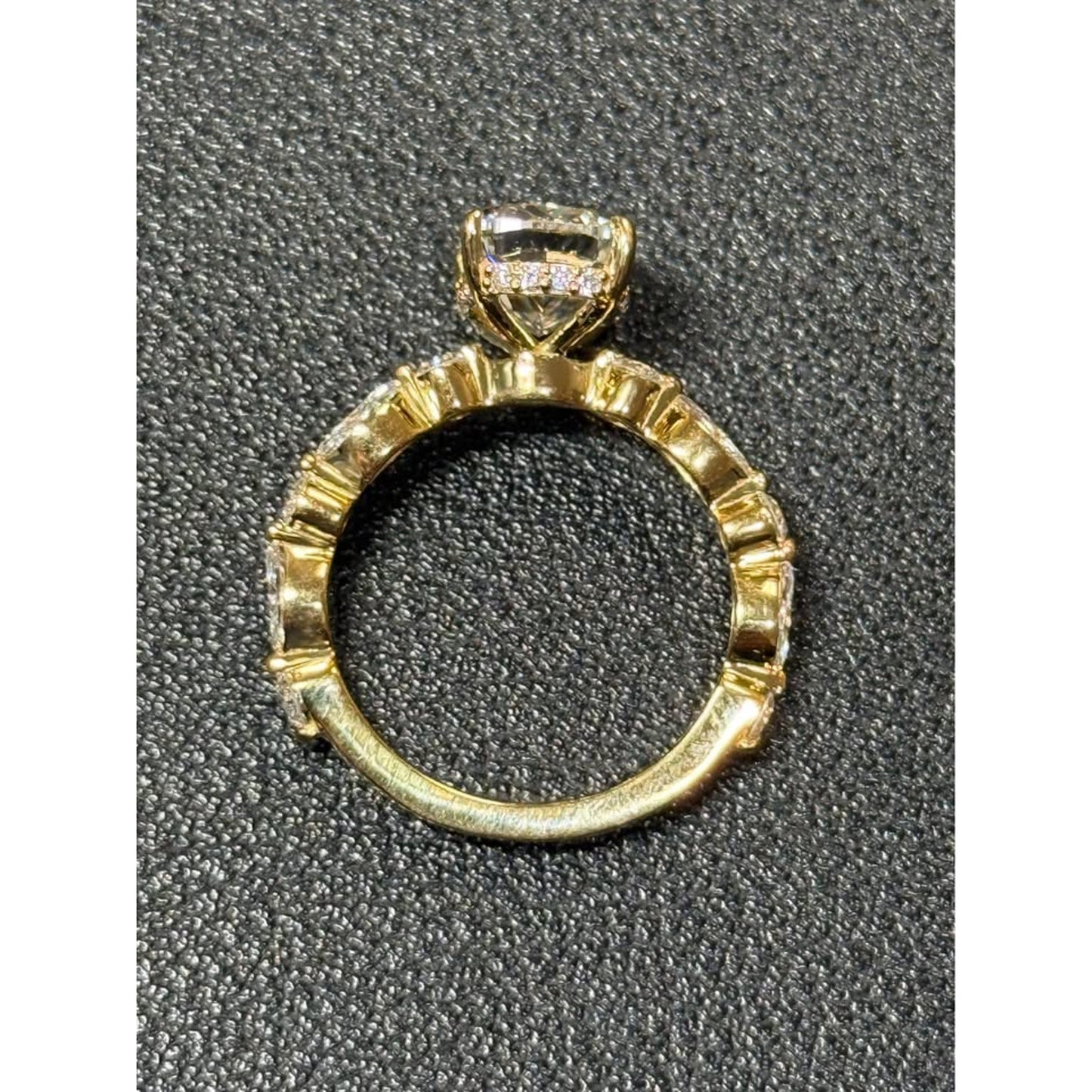 Brand New 14k Yellow Gold 3.03 Long Cushion  Lab Grown Diamond Ring E Color VS1 Clarity IGI