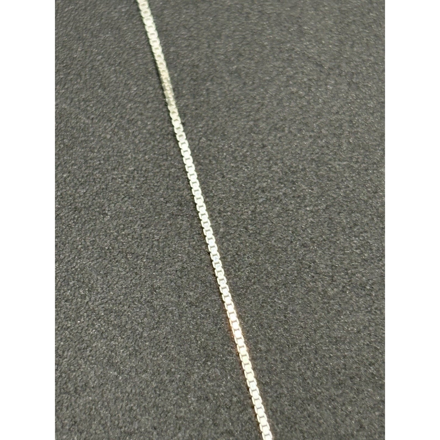 18" New Condition Sterling Silver Paw Print Moon Pendant Necklace 925