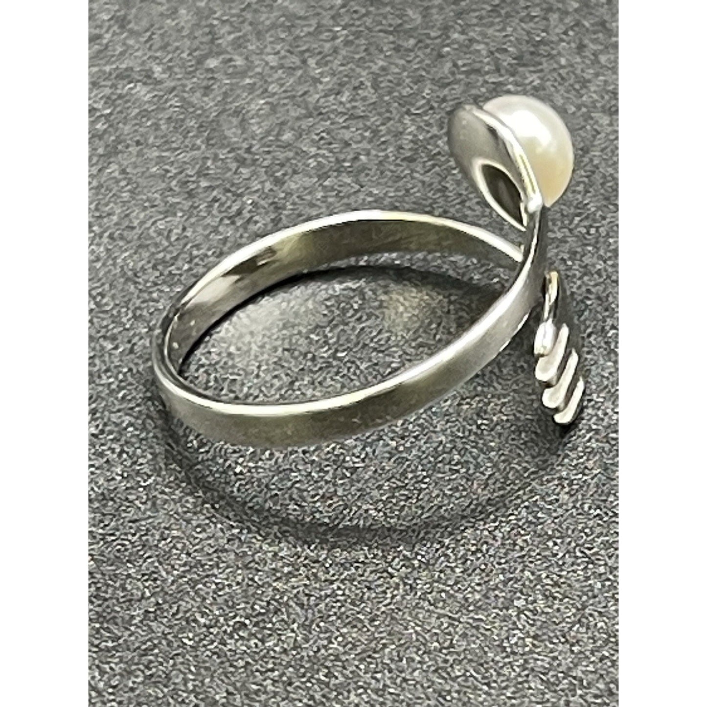 New Condition Sterling Silver Genuine Pearl Fork Spoon Ring Size 7.00