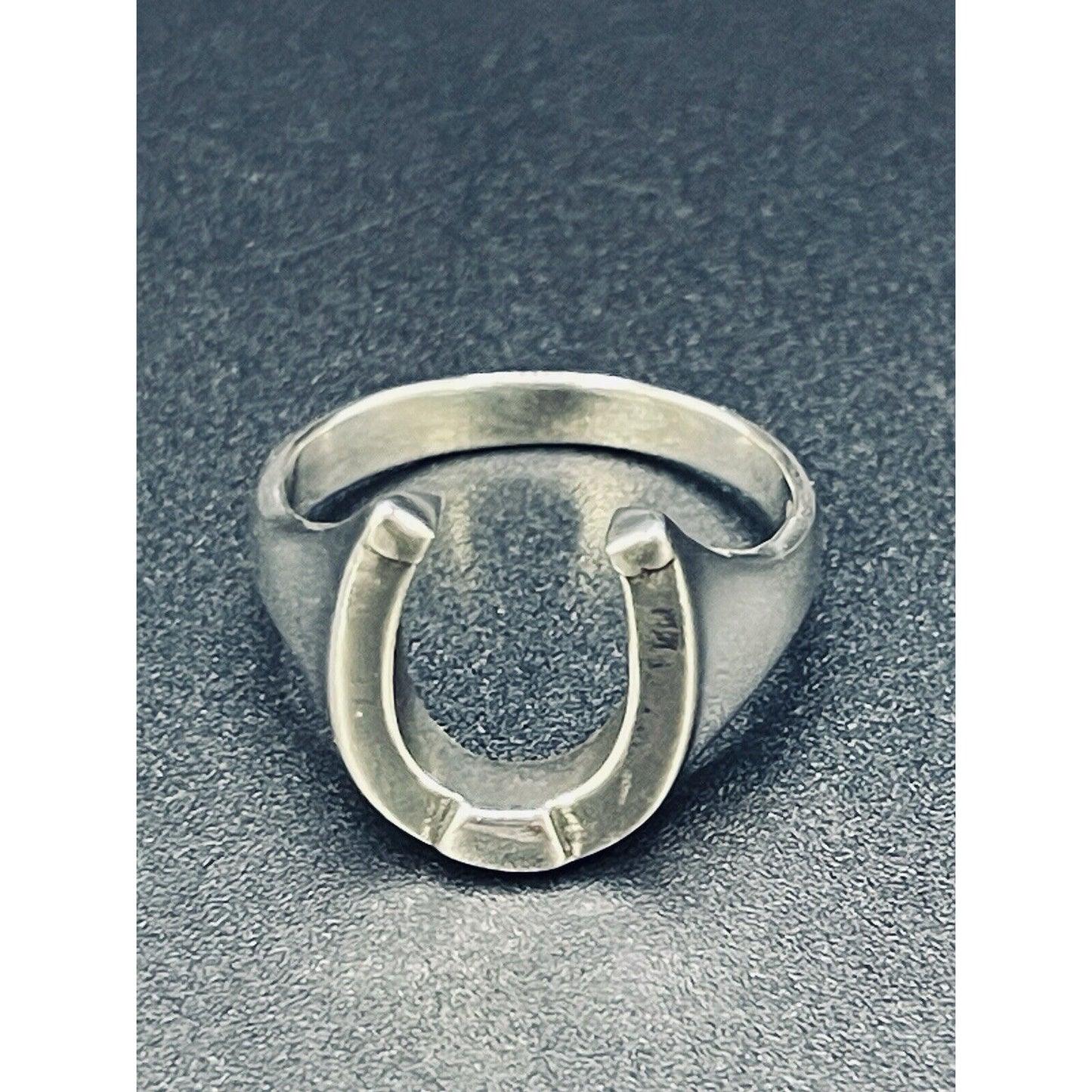 New Condition Sterling Silver Horse Shoe Good Luck Ring Size 9.5