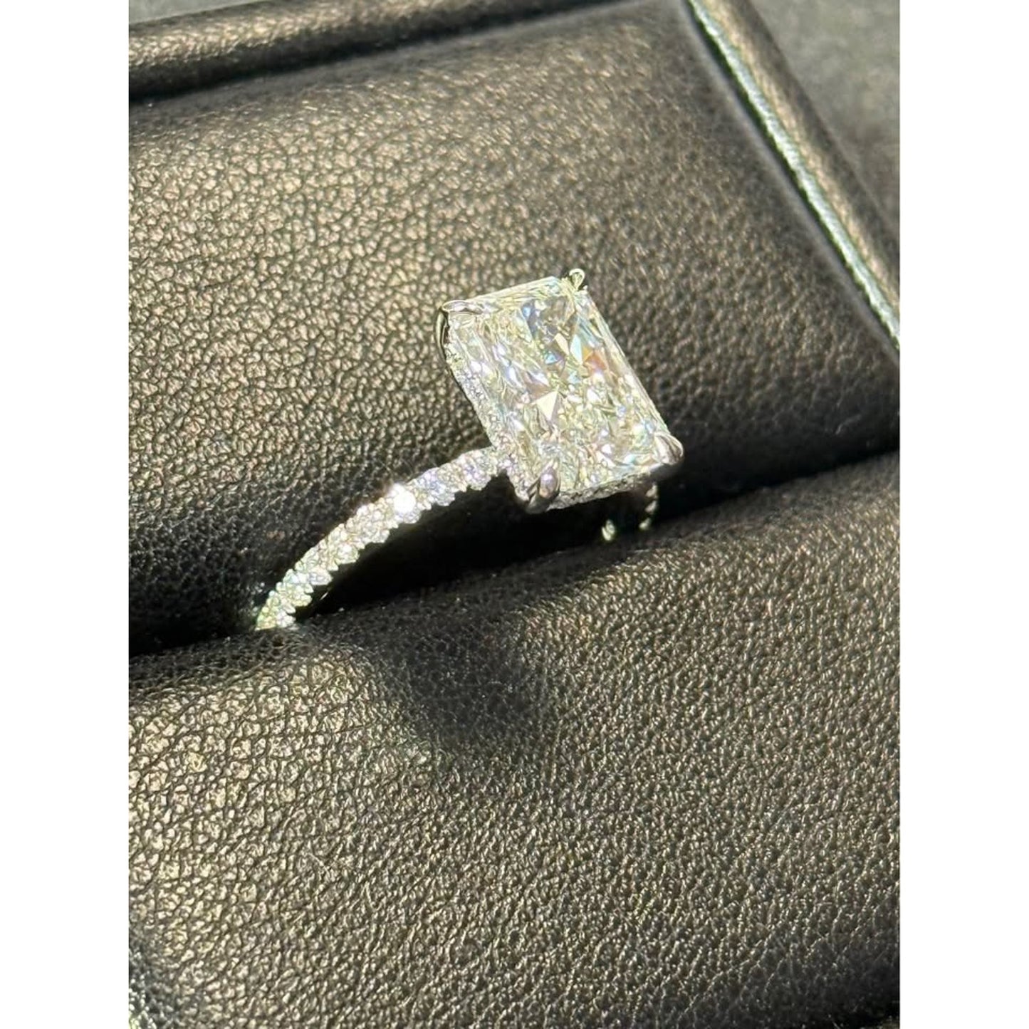 14k White Gold 3.07 Radiant E Color VVS2 Clarity IGI Ring IGI Brand New Ring 3.58 Total Weight