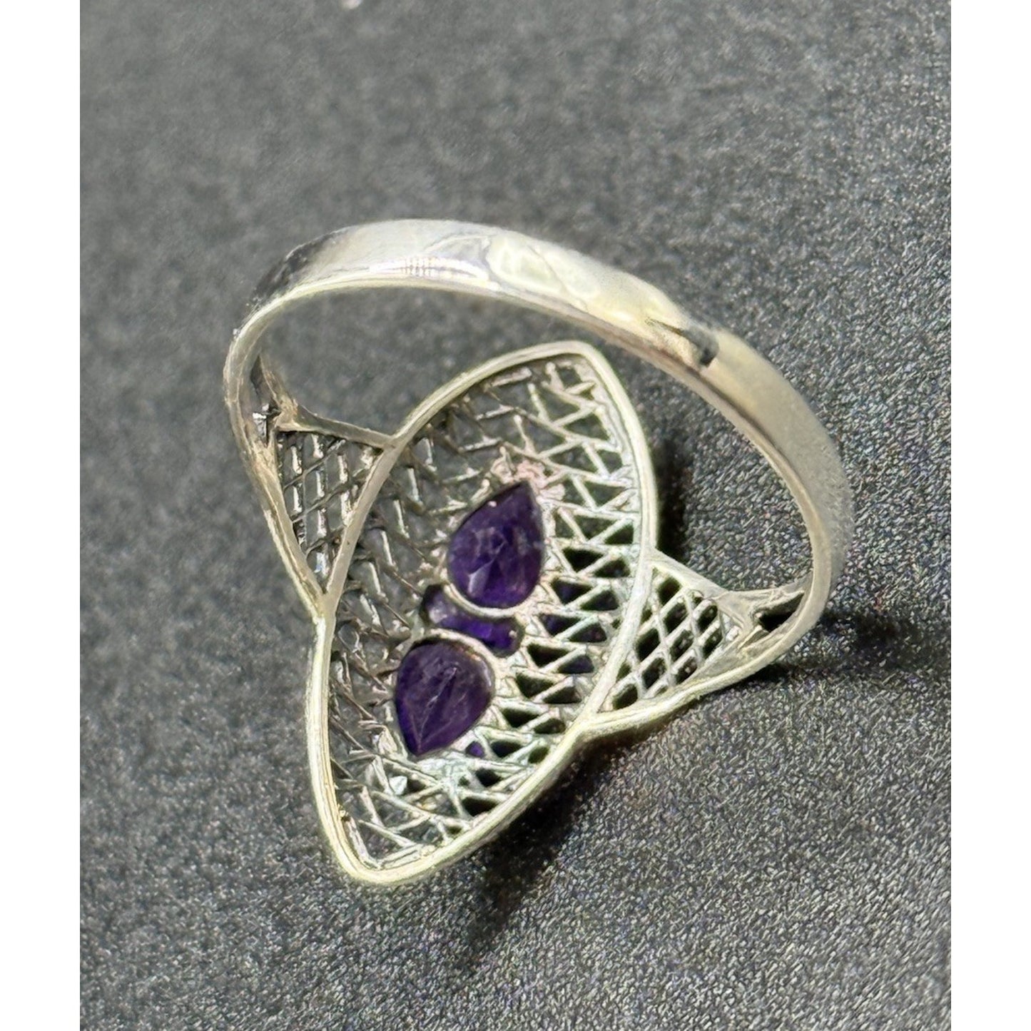 EUC Sterling Silver Double Amethyst Oblong Ring Size 8.00 Q24