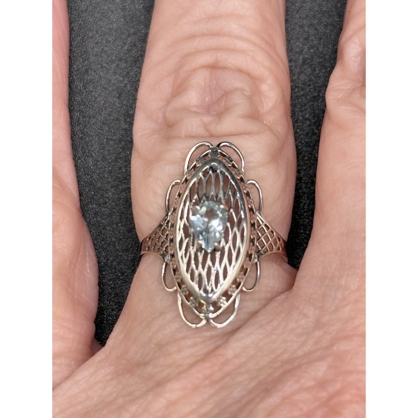 EUC Sterling Silver Genuine Blue Topaz Filigree Ring Size 7.00 925 Q21