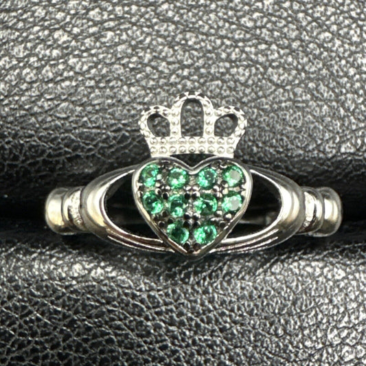 New Condition Sterling Silver Green CZ Claddagh Ring 925 Size 7