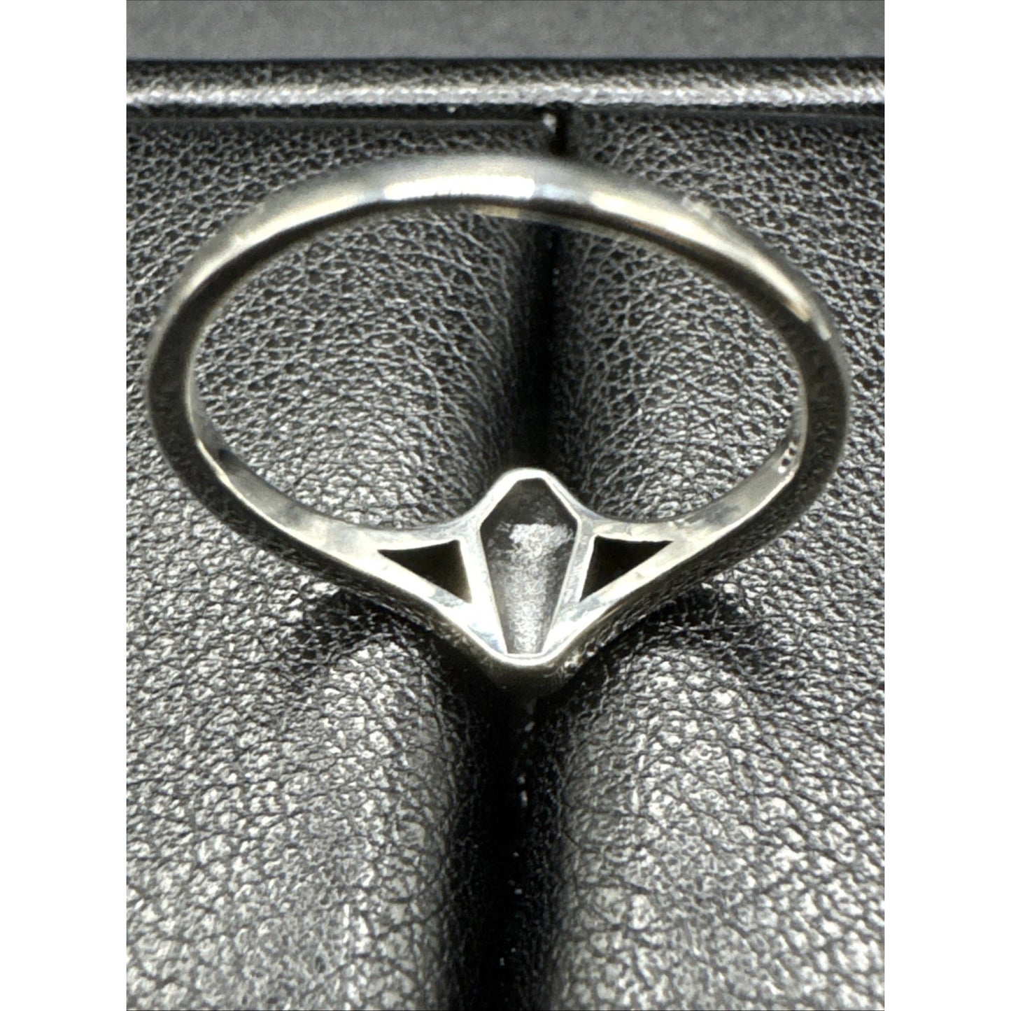 New Condition Sterling Silver Dainty Coffin Cross Ring 925 Size 7
