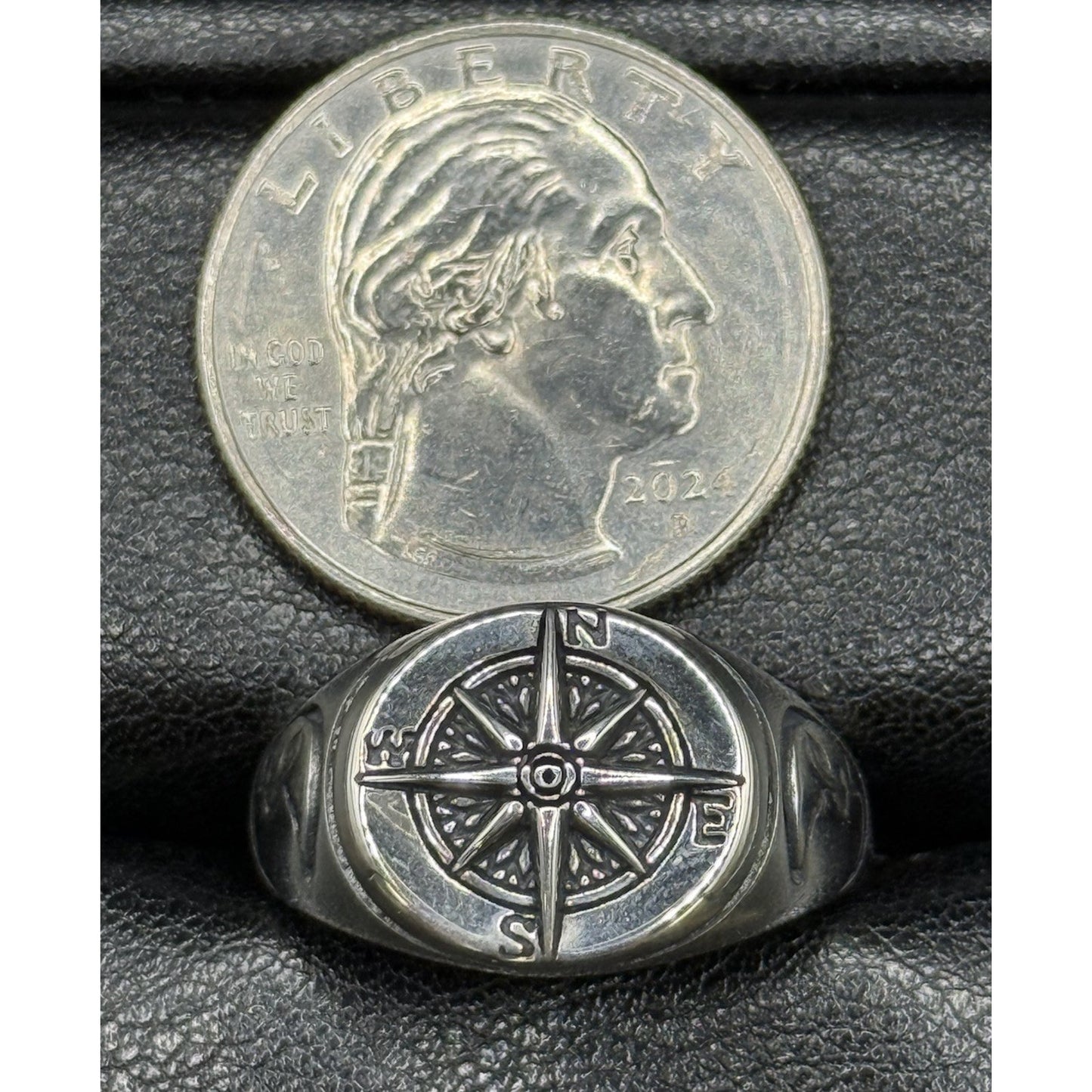 New Condition Sterling Silver Gents Compass Ring Size 9.50