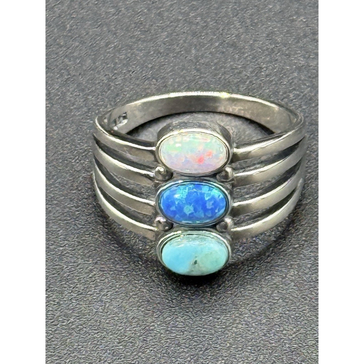 New Condition Sterling Silver Lab Opal Turquoise Split Ring Size 7.00