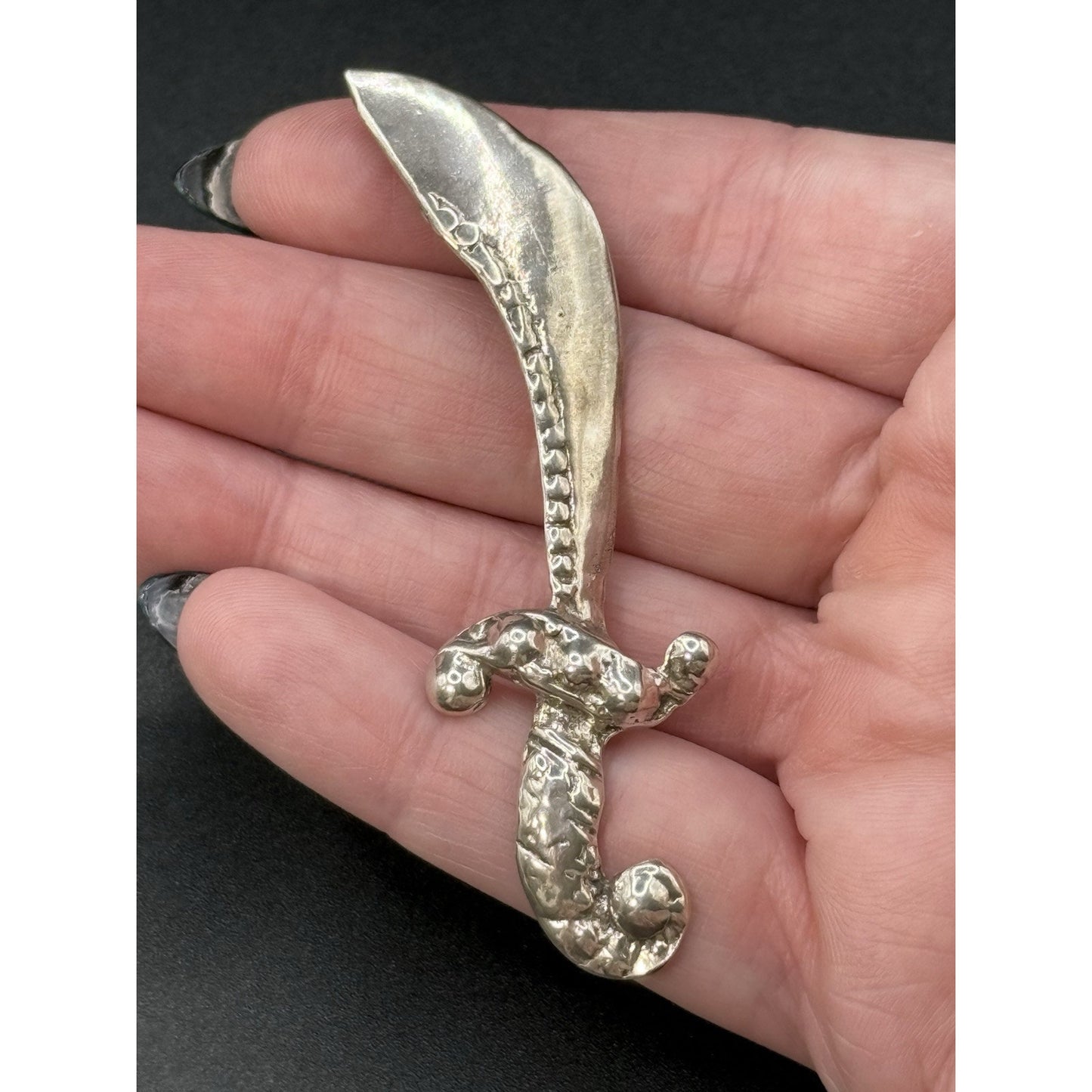 Vintage Sterling Silver Scimitar Brooch Pin 10 Grams P6