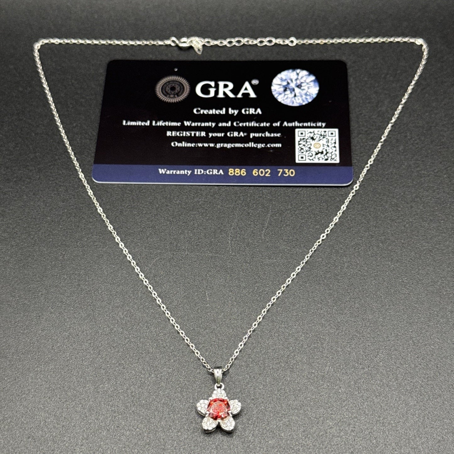 New Condition 18” Sterling Silver Red Moissanite Daisy Pendant Necklace GRA