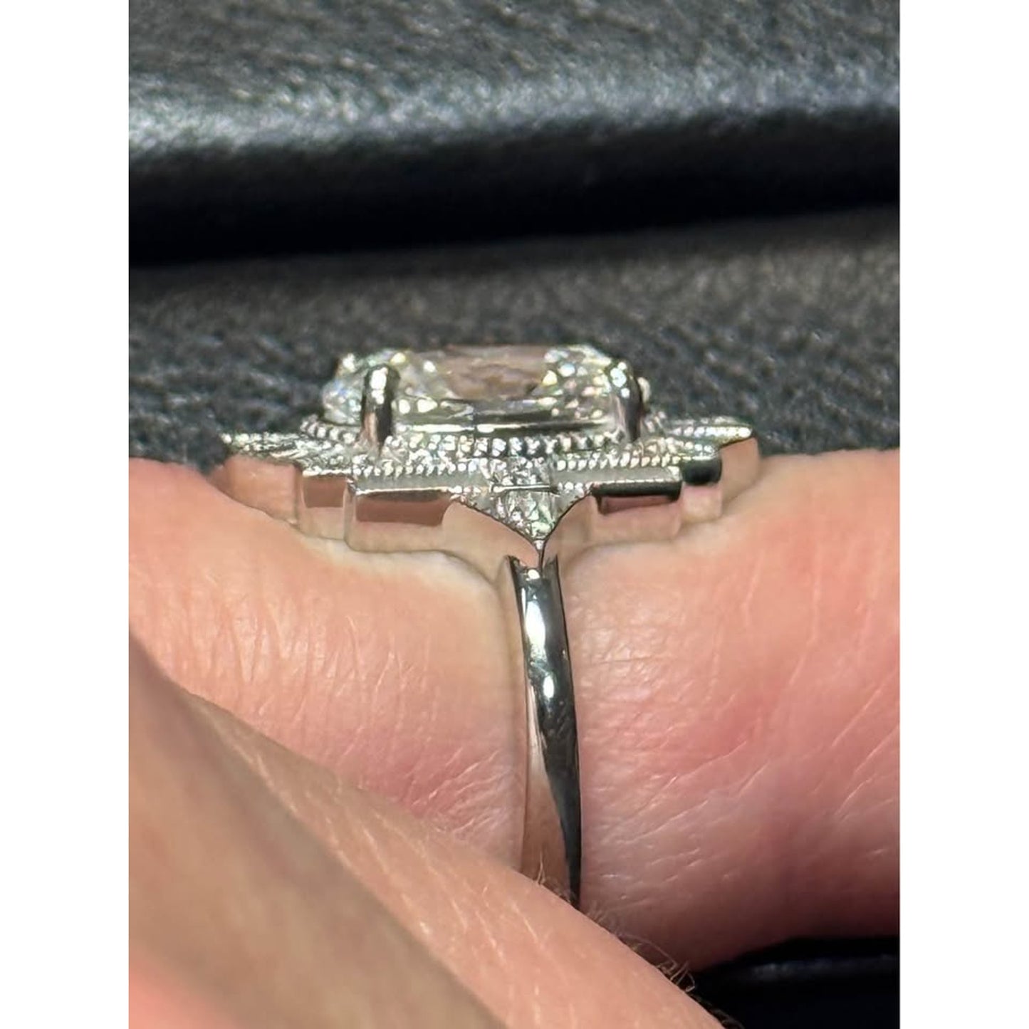 Brand New 14k White Gold 3.08 Carat Oval Brilliant Lab Grown Diamond F Color VS1 Clarity IGI