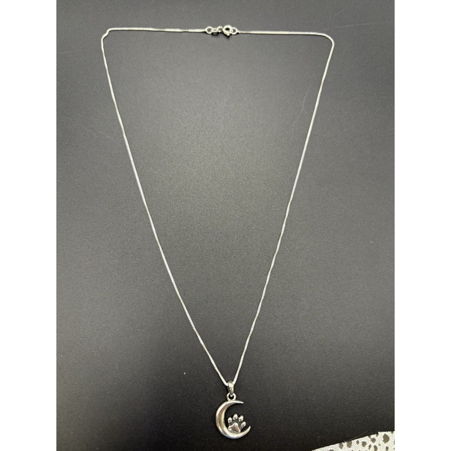 18" New Condition Sterling Silver Paw Print Moon Pendant Necklace 925