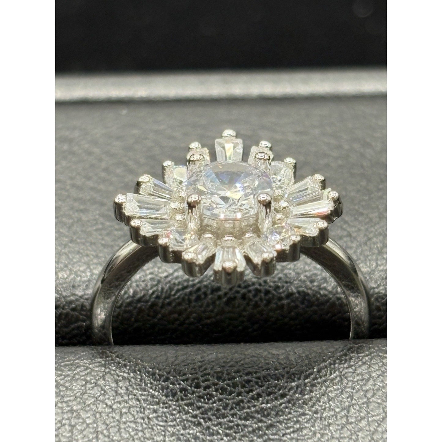 New Condition Starburst Sterling Silver Cubic Zirconia Starburst Ring Size 7