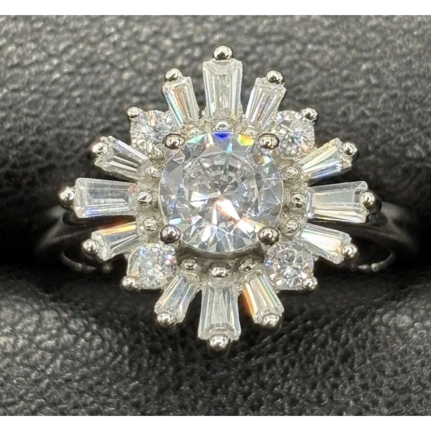 New Condition Starburst Sterling Silver Cubic Zirconia Starburst Ring Size 7