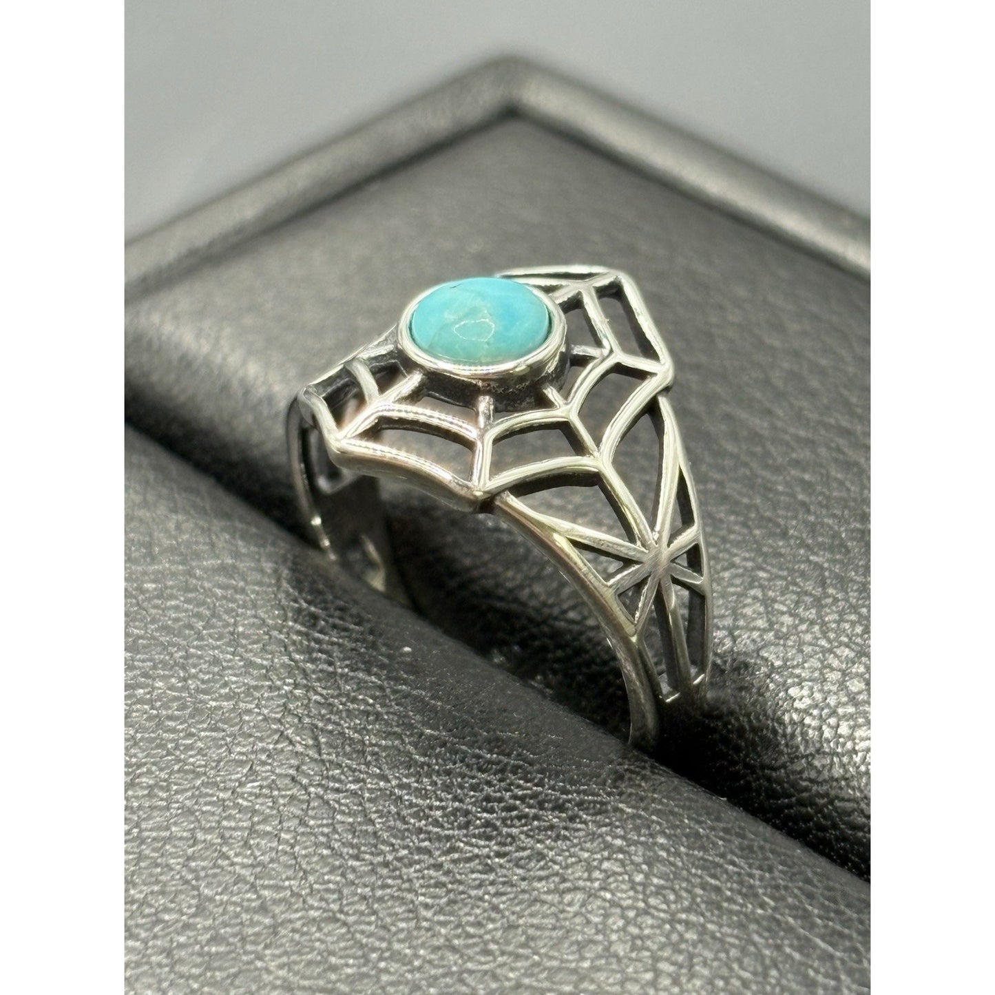 New Condition Sterling Silver Genuine Turquoise Spiderweb Ring Size 7