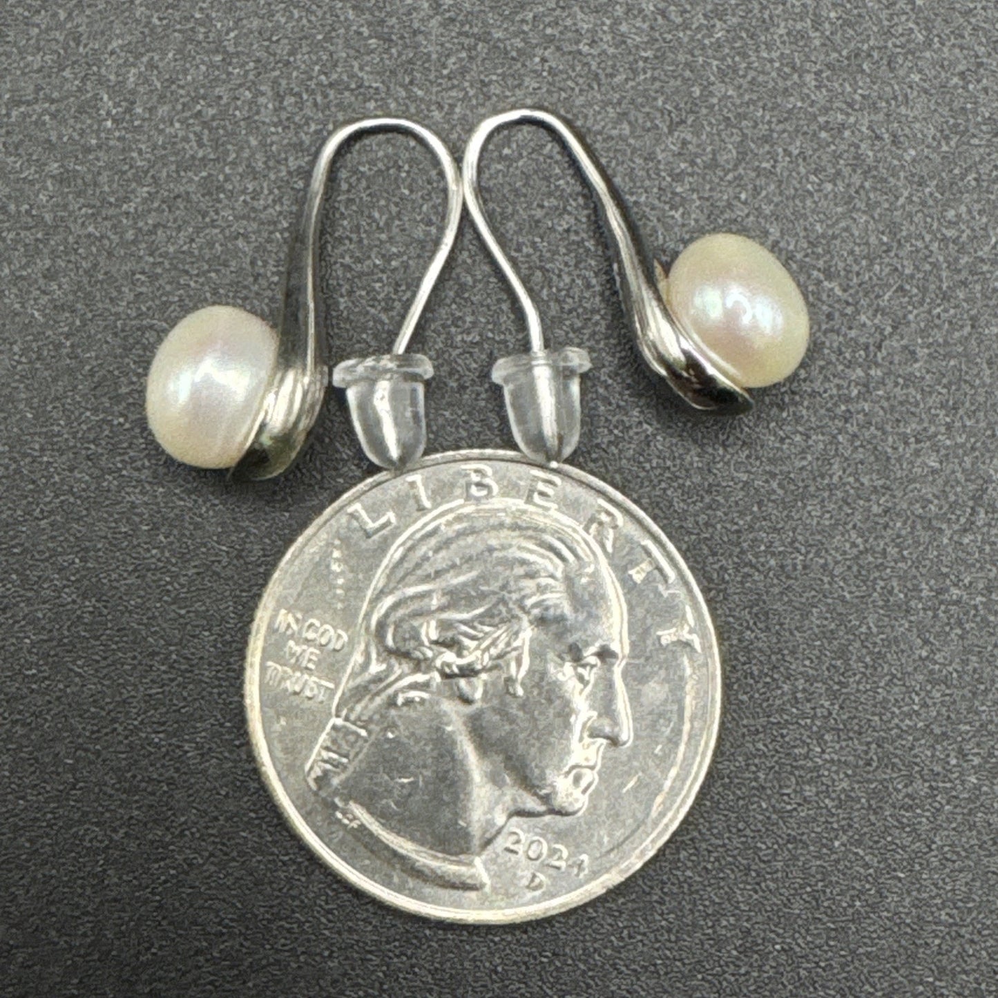 New Condition Sterling Silver Freshwater Pearl Drop Earrings 925