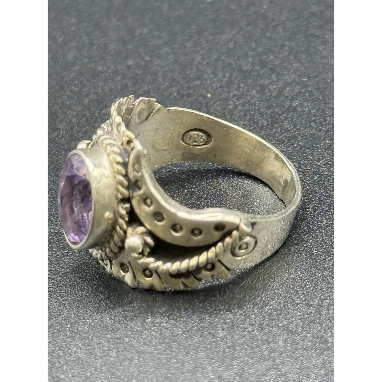 Vintage Sterling Silver Genuine Amethyst Ring Size 7.50 925 Q3
