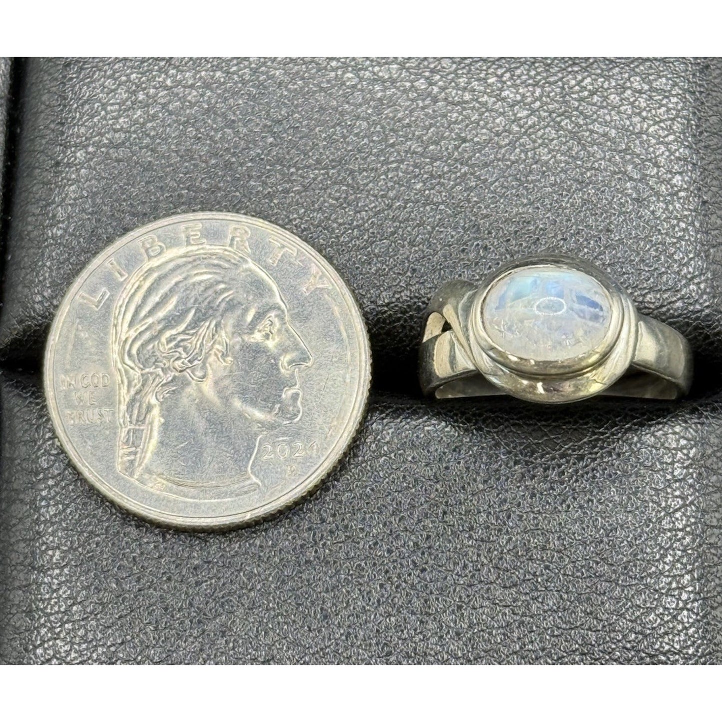 New Condition Sterling Silver Moonstone Ring Size 7.00 925