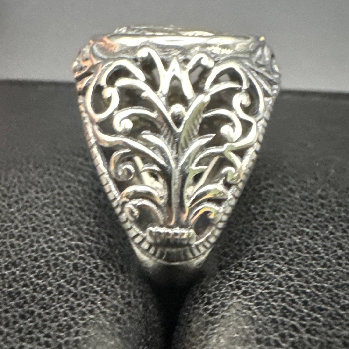 New Condition Sterling Silver Chieftain Skull Signet Ring Size 7