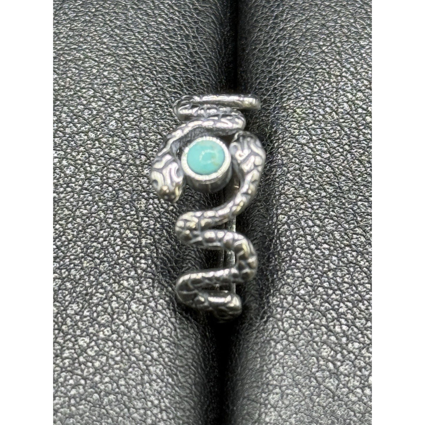 New Condition Sterling Silver Snake Genuine Turquoise Ring Size 6.75