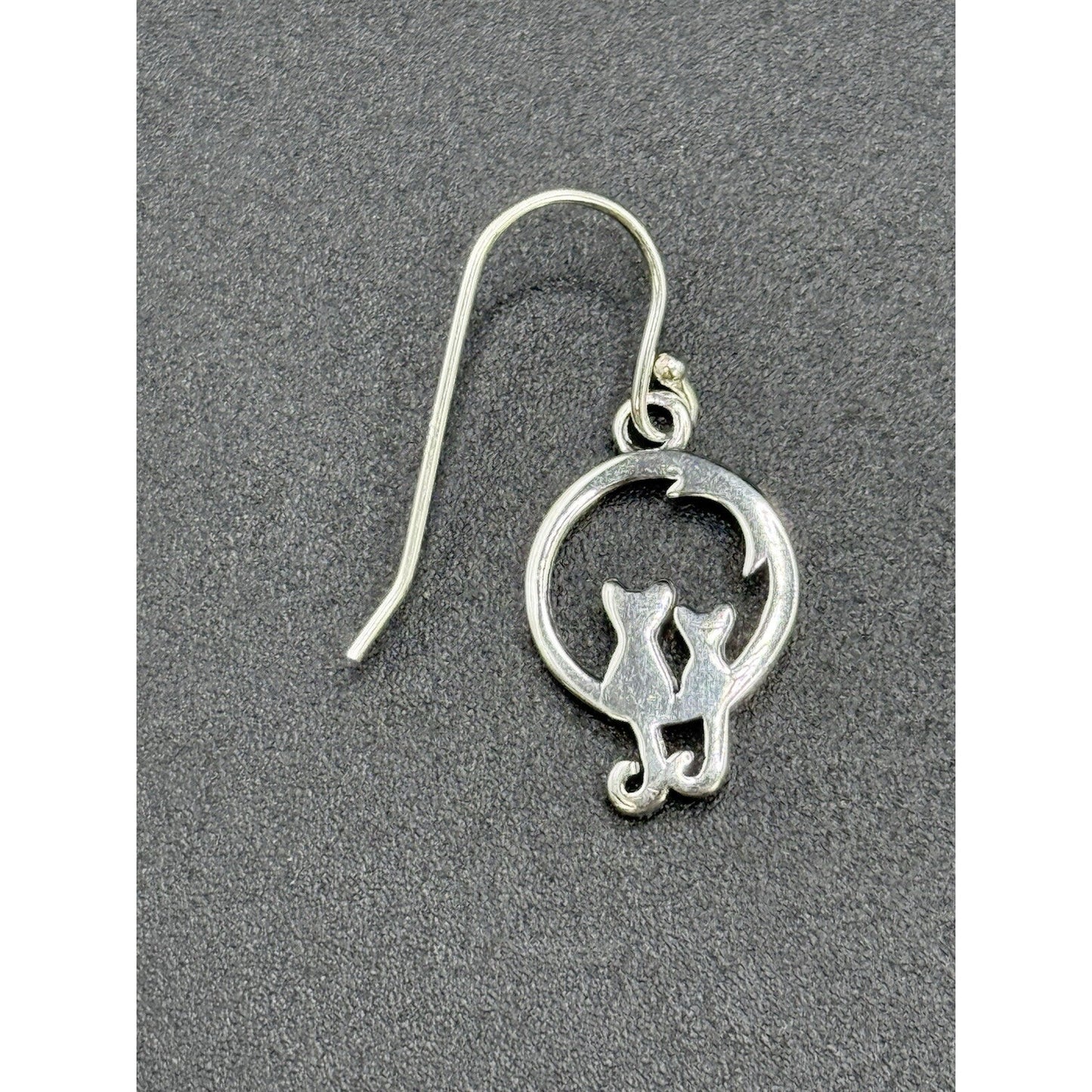 New Condition Sterling Silver Two Cats Dangle Earrings 925