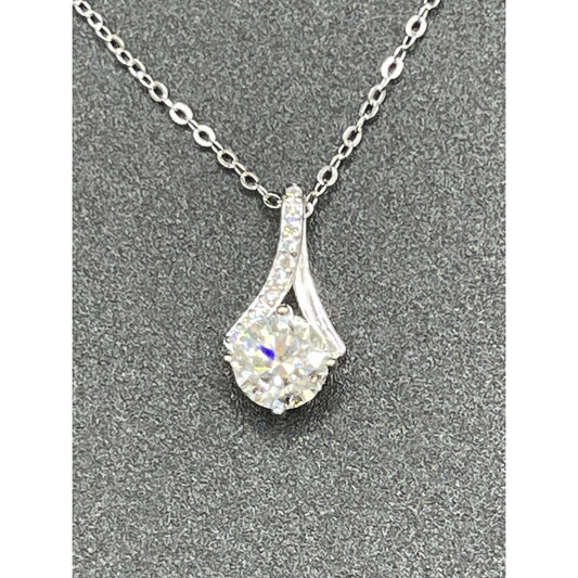 New Condition 18” Sterling Silver 1 Carat Moissanite Pendant Necklace GRA