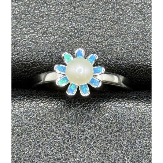 New Condition Sterling Silver Genuine Pearl Lab Opal Flower Ring Size 7.00
