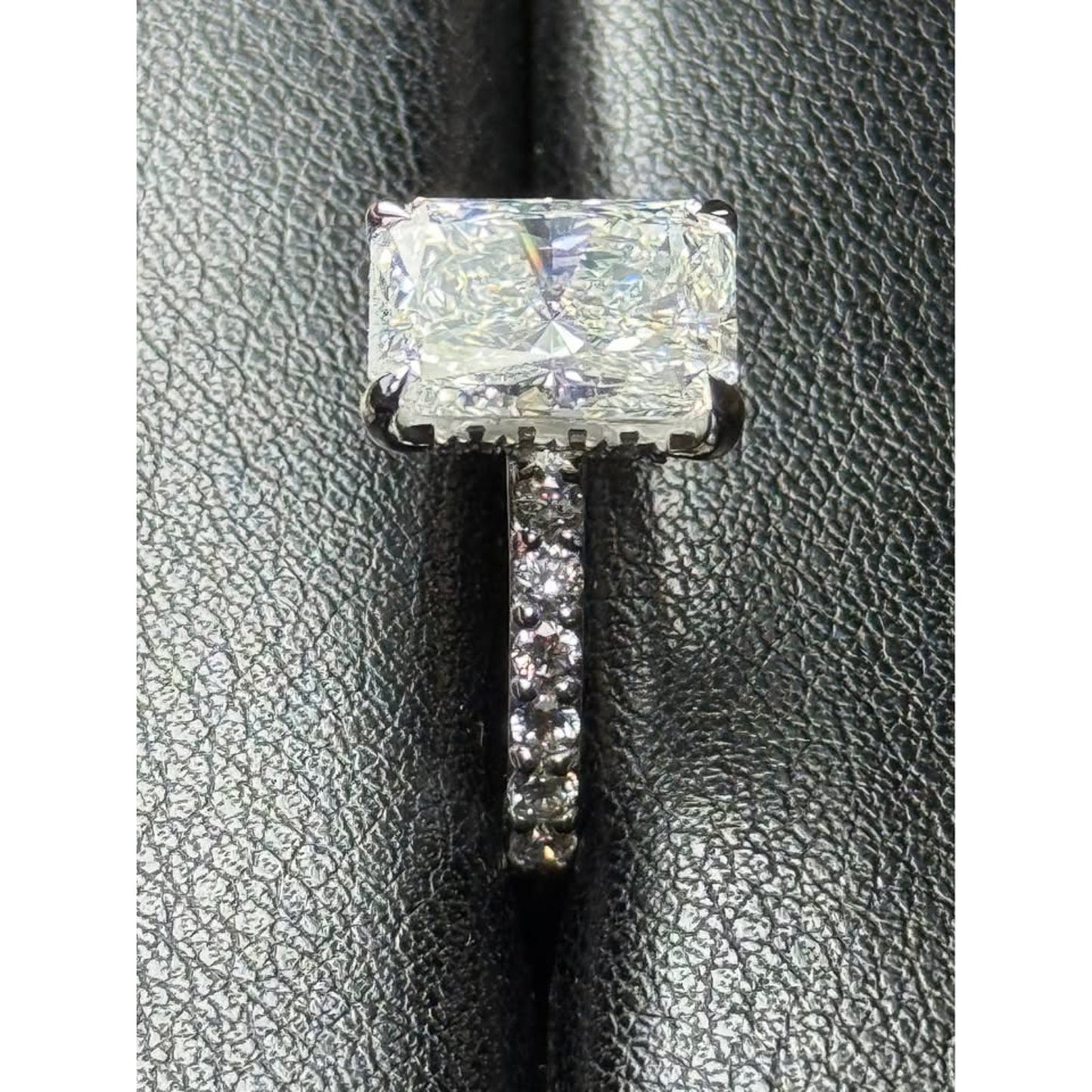 Brand New 14k White Gold 4.01 Carat Radiant Lab Grown Ring E Color VS1 Clarity IGI