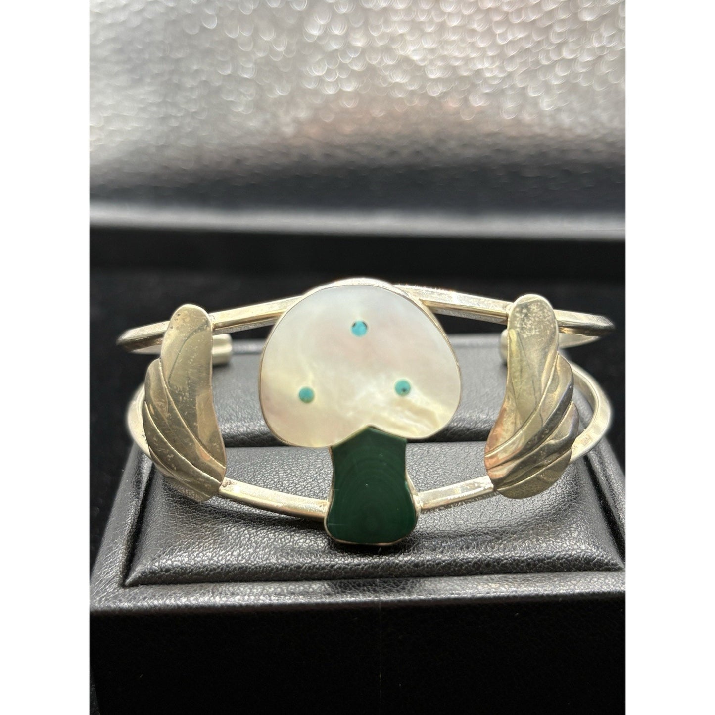 Zuni Sterling Silver Mushroom Malachite Mother Pearl Cuff Bracelet W17