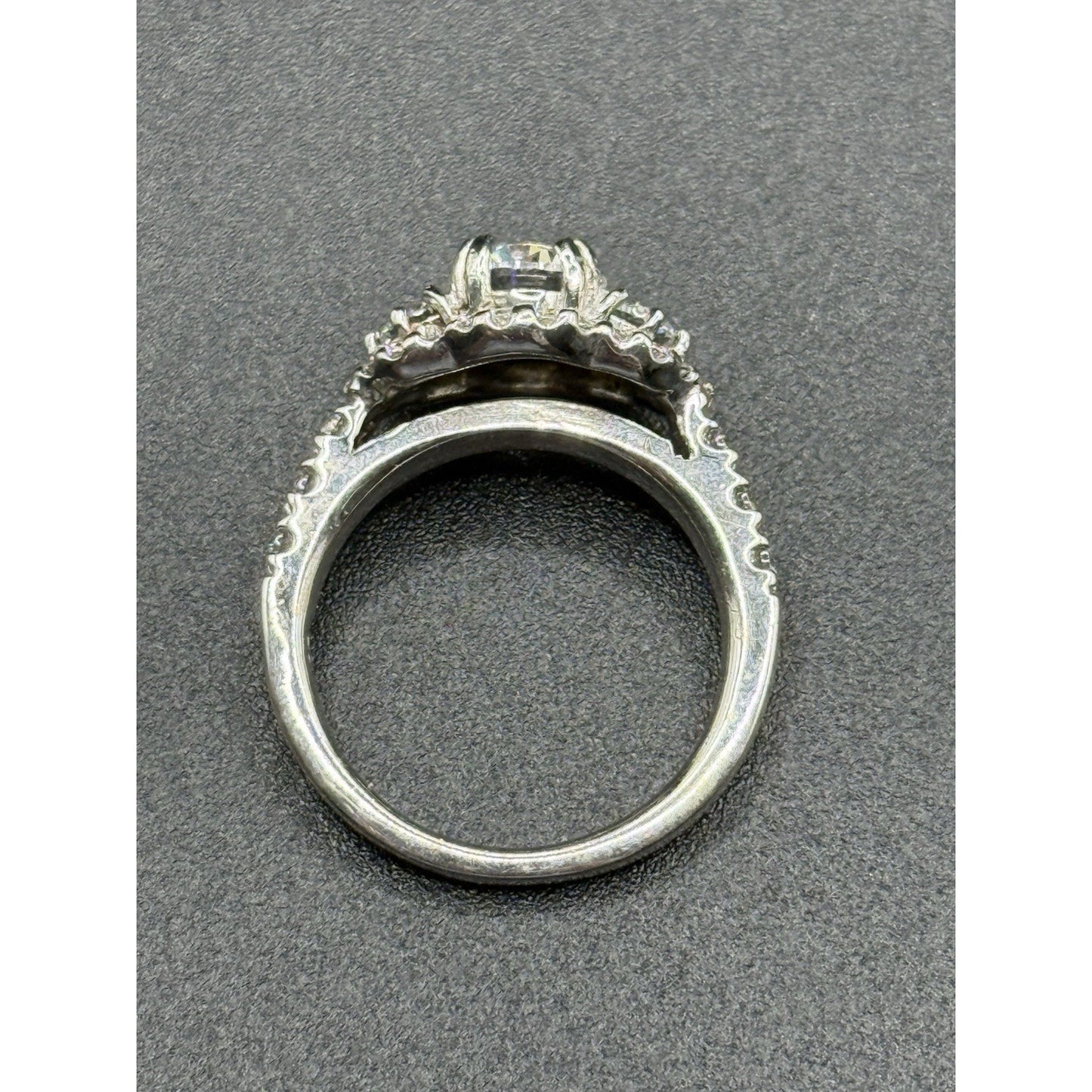 EUC Sterling Silver Cubic Zirconia 3-Stone Halo Ring Size 6.25 Q23