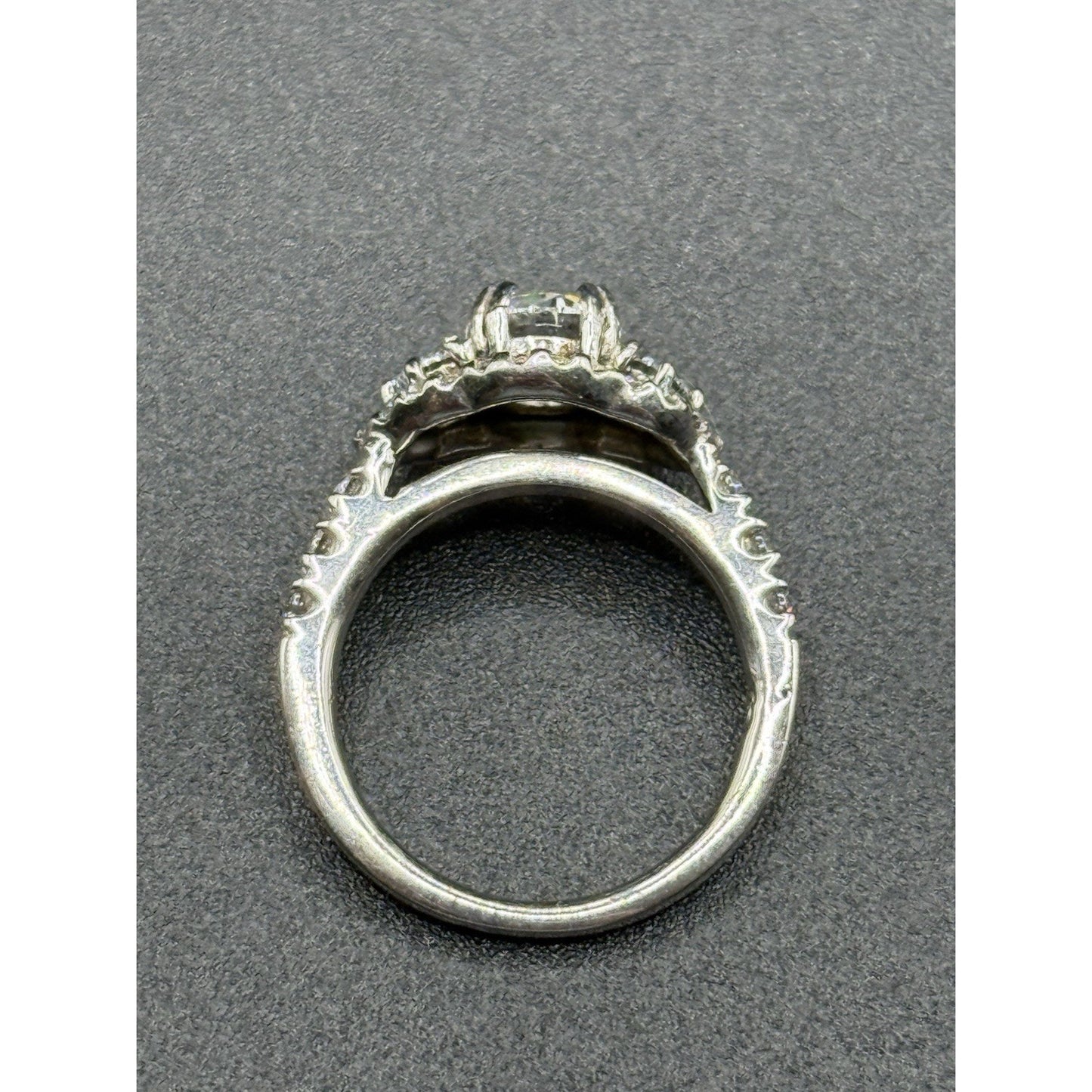 EUC Sterling Silver Cubic Zirconia 3-Stone Halo Ring Size 6.25 Q23