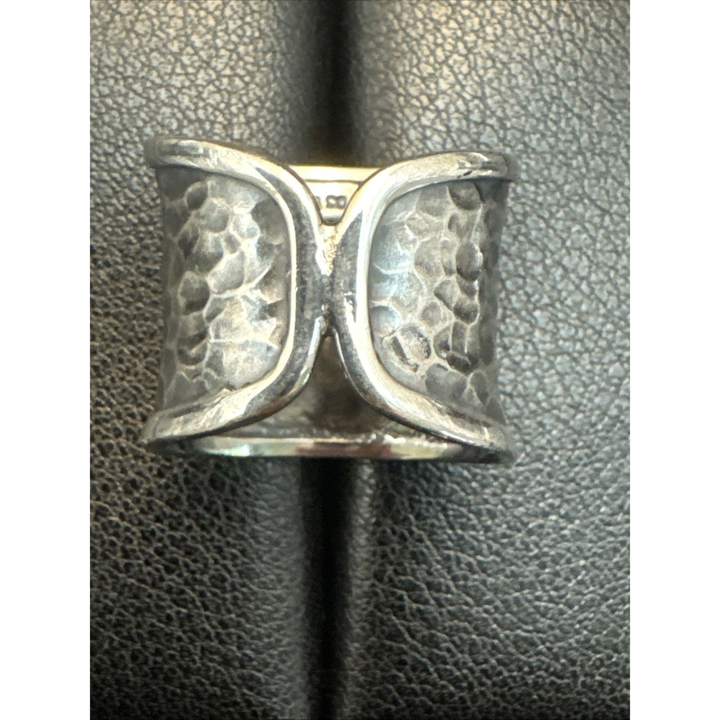 New Condition Sterling Silver 19mm Hammered Band Ring Size 6.5 Concave