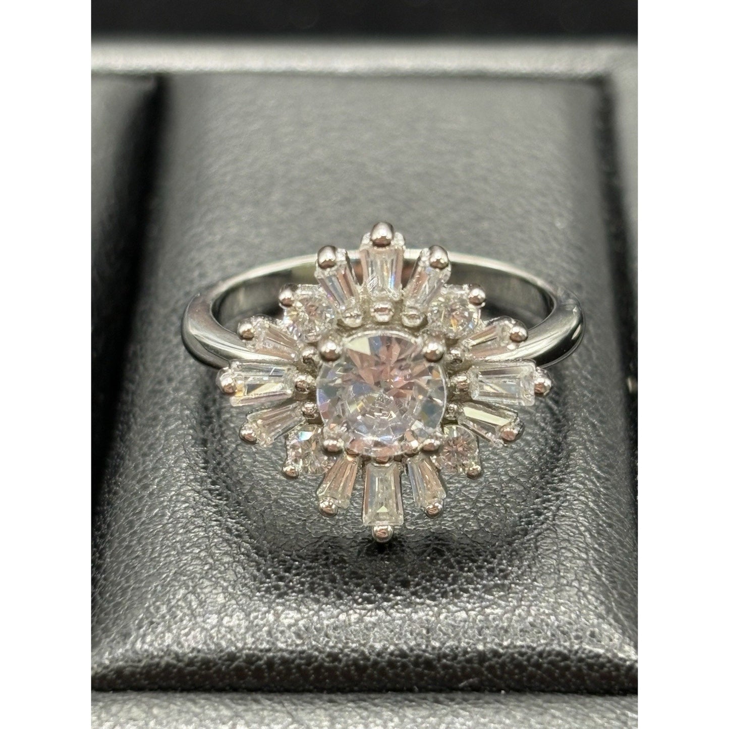 New Condition Starburst Sterling Silver Cubic Zirconia Starburst Ring Size 7