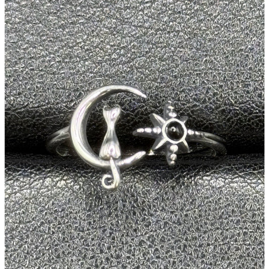 New Condition Sterling Silver Cat Moon Genuine Onyx Ring Size 7.00 Adjustable