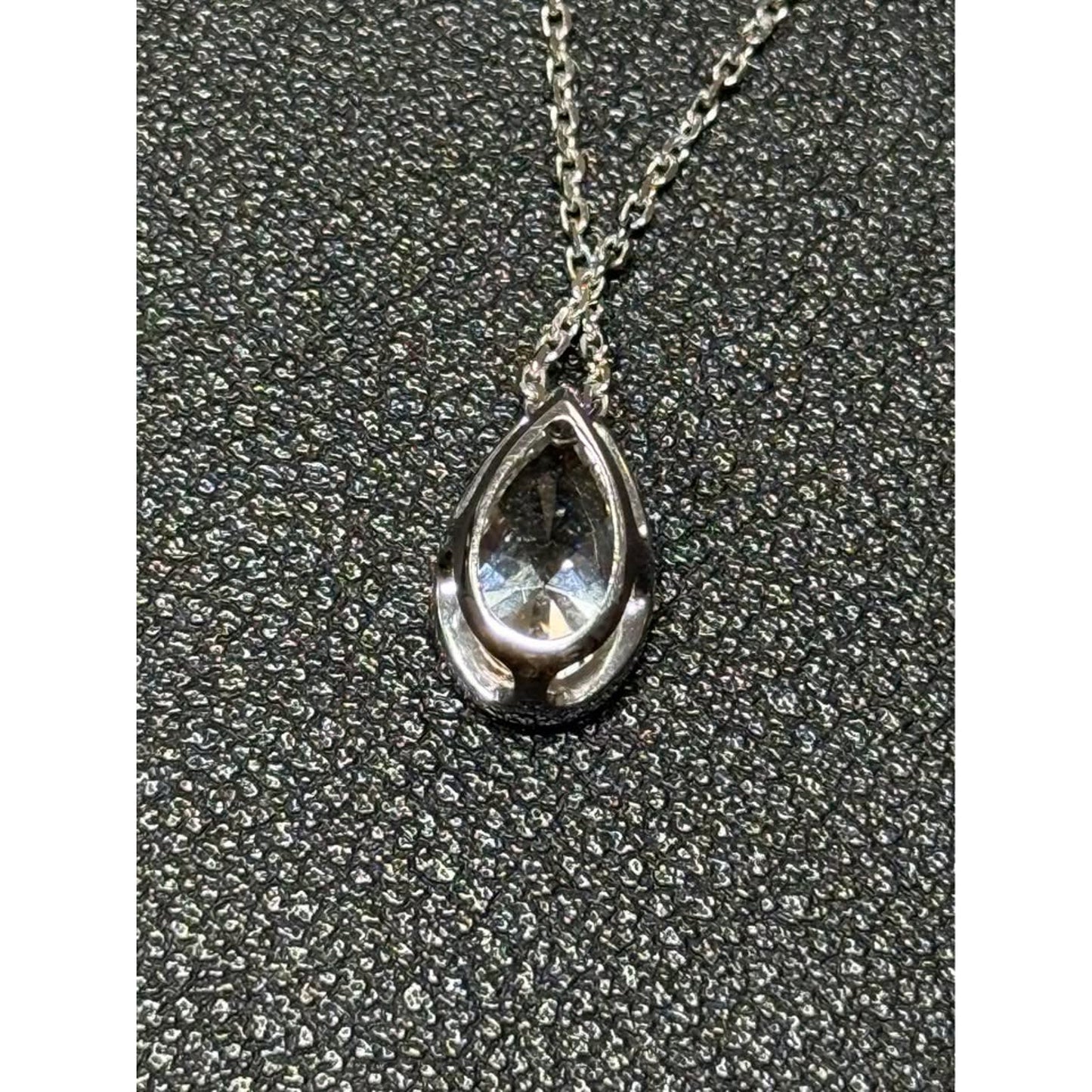 14k White Gold 2.04 Carat Lab Grown Pear Brilliant Diamond E Color VS1 Clarity Necklace IGI