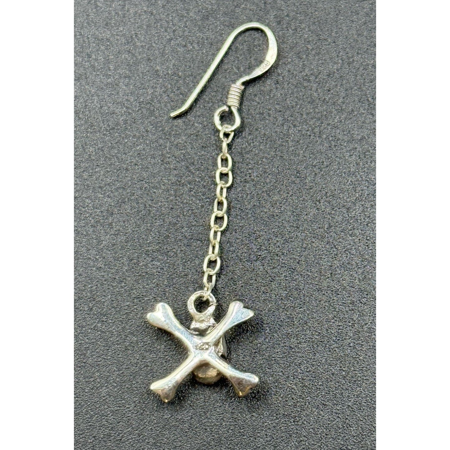 New Condition Sterling Silver Dangle Skull Jolly Roger Earrings 925
