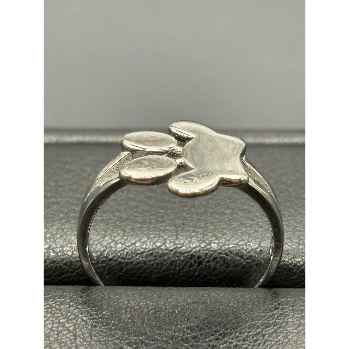 New Condition Sterling Silver Paw Print Ring Size 9 Adjustable