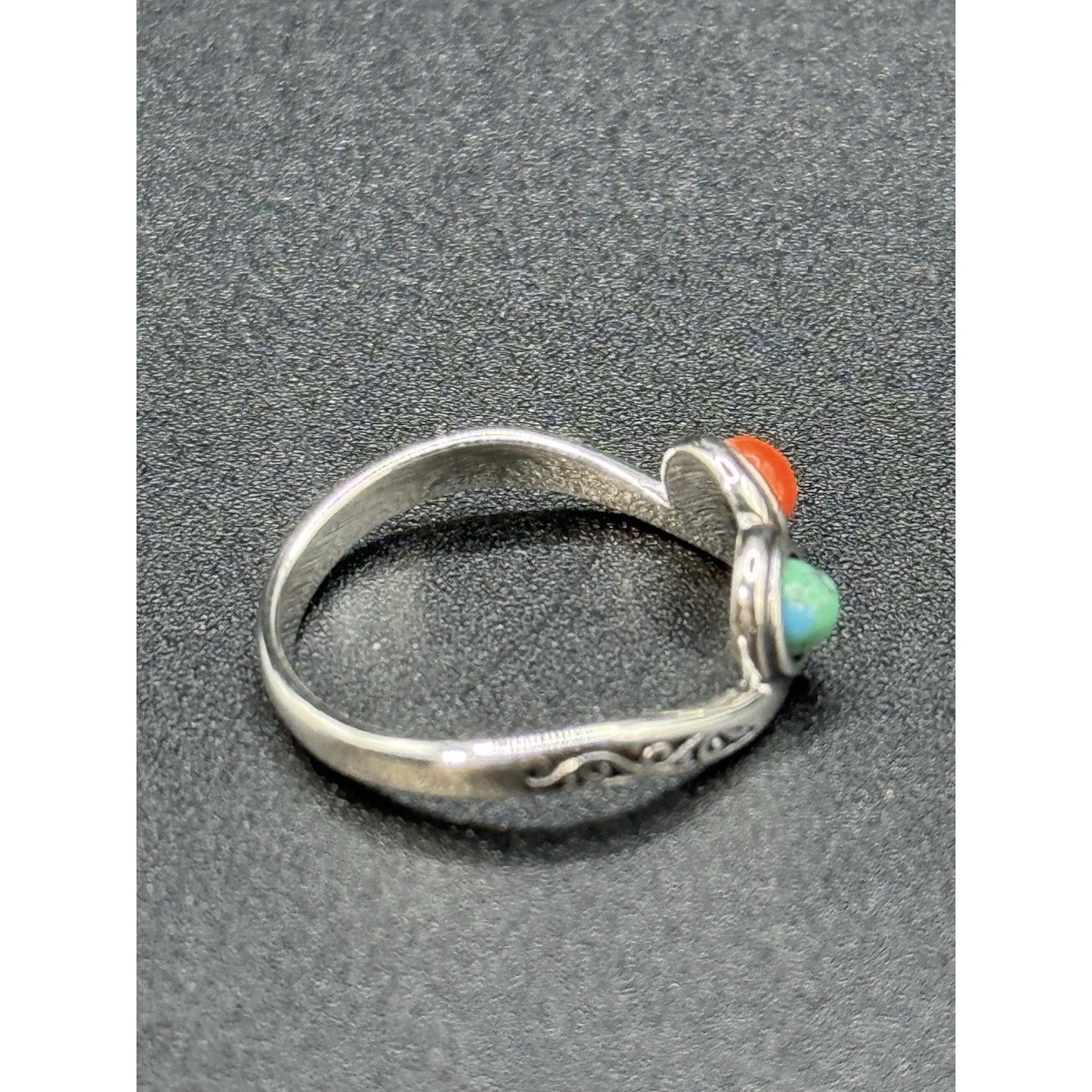 New Condition Sterling Silver Turquoise Coral Ring Size 7.00