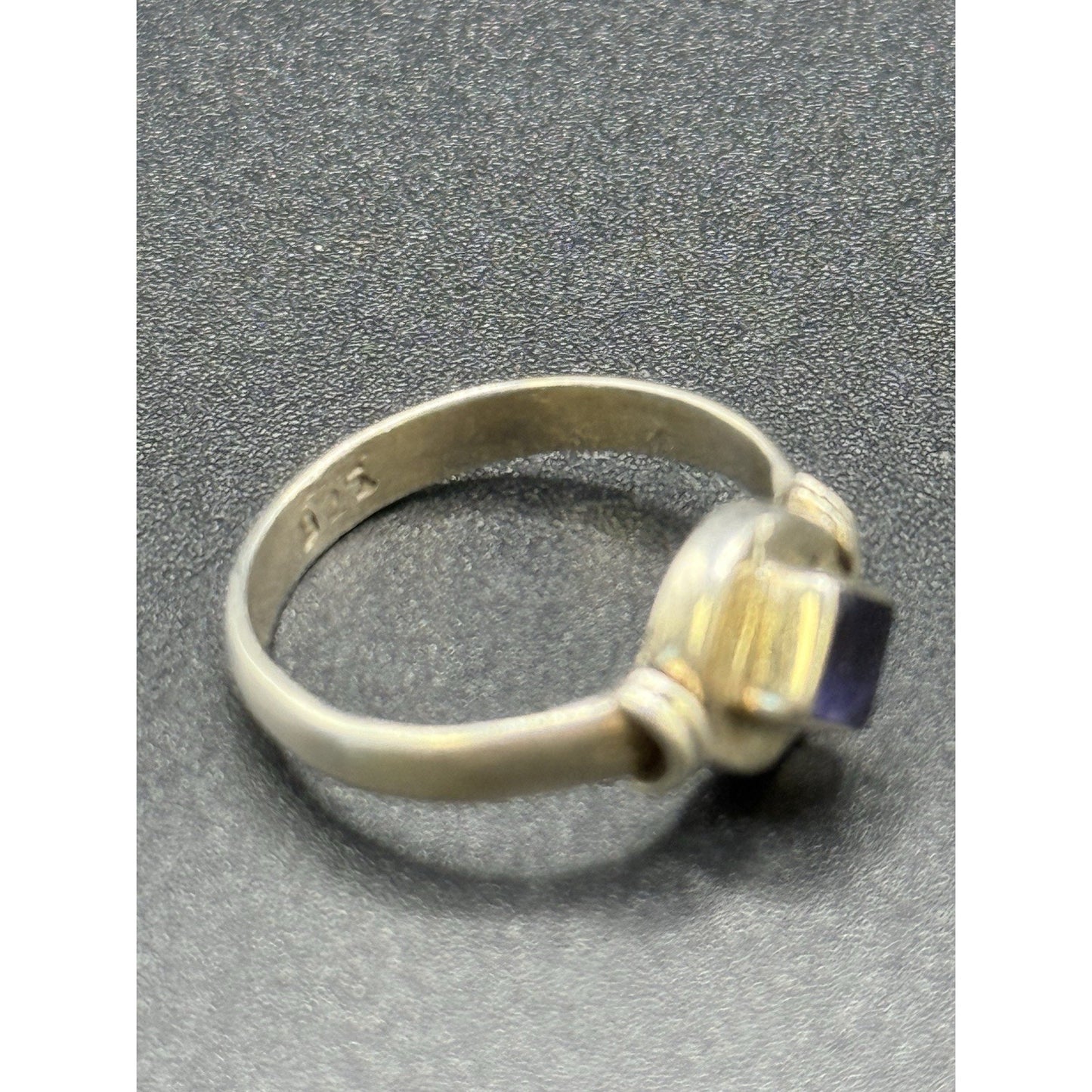Vintage Sterling Silver Genuine Amethyst Ring Size 6.25 Q2