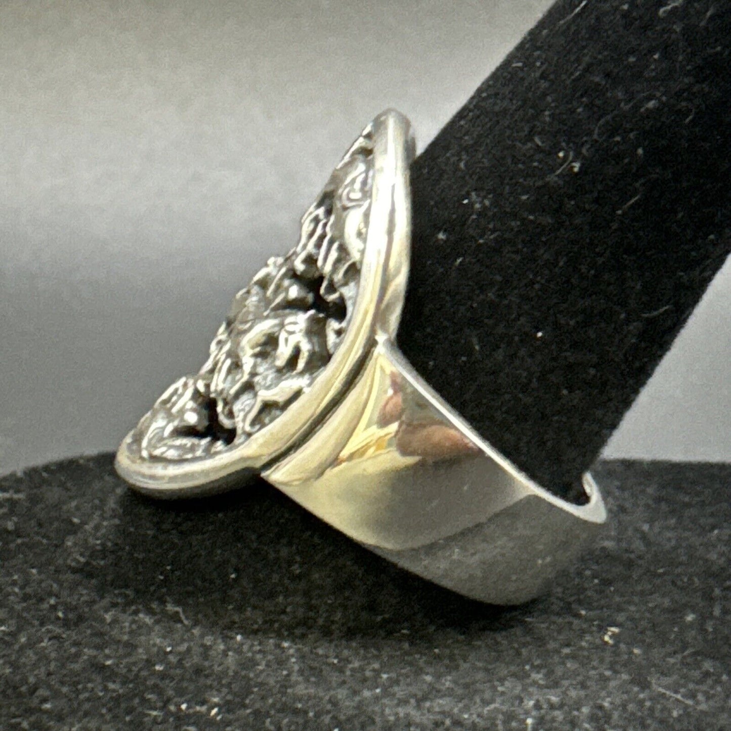 New Condition Sterling Silver Galloping Horses Ring 925 Size 12