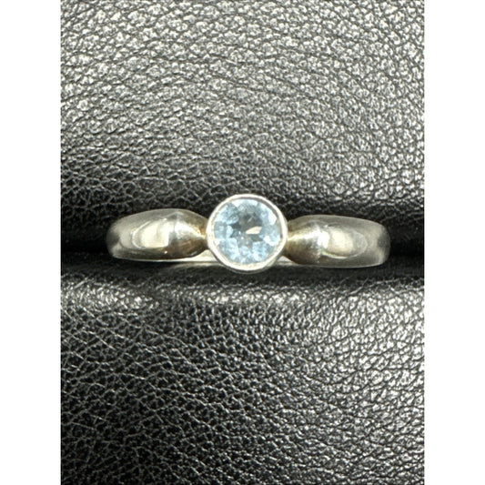 Dainty Sterling Silver Topaz Solitaire Ring 925 Size 8 R15