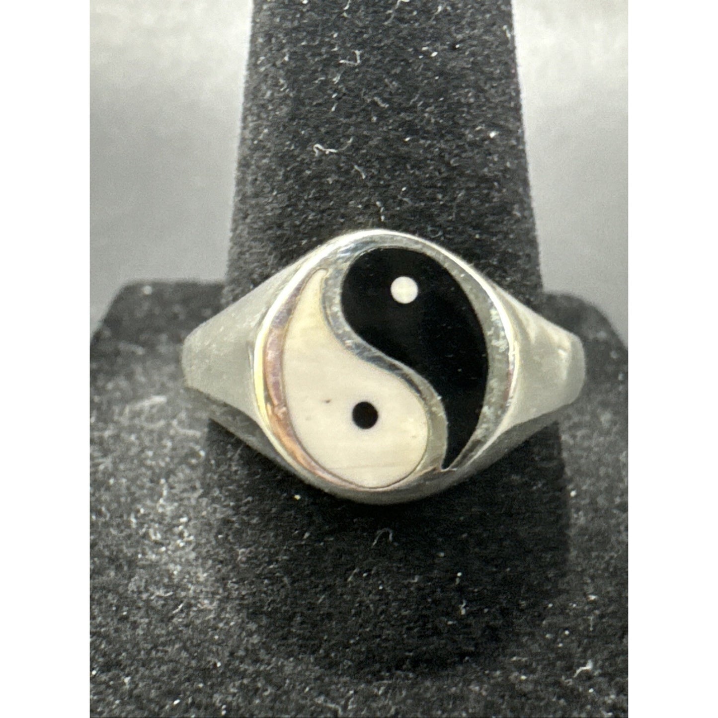 New Condition Sterling Silver Ying Yang Onyx Ring 925 Size 10